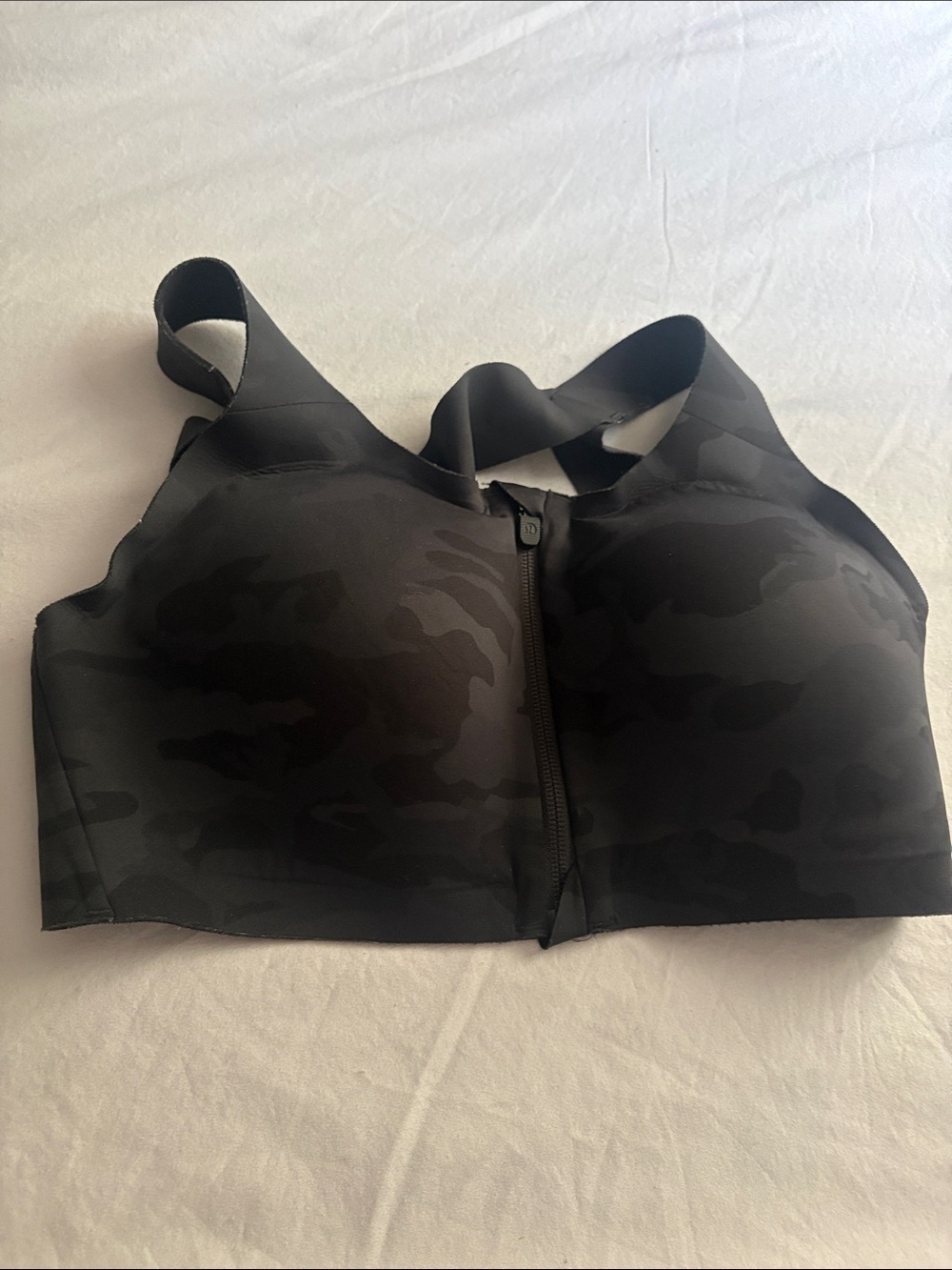 lululemon  enlite Black Camo Front-Zip Sports Bra 34DD